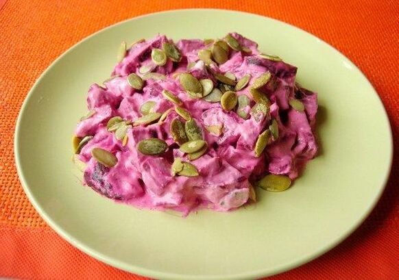 Rote-Bete-Salat mit Kürbiskernen und vor Prostatitis schützen